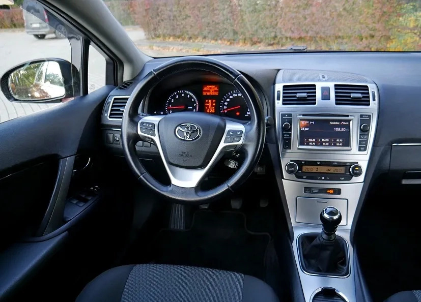 Toyota Avensis cena 38900 przebieg: 187000, rok produkcji 2012 z Olsztyn małe 466